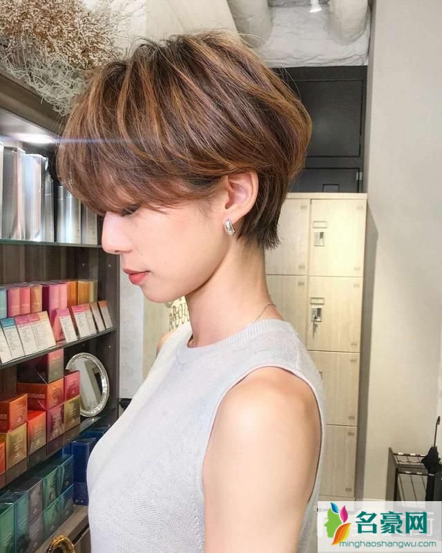 名豪网女生最美的短发发型图片,12款2019女生最潮短发发型图片标准短发3