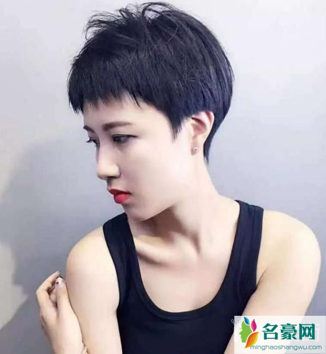 名豪网女生最美的短发发型图片,12款2019女生最潮短发发型图片超短发2
