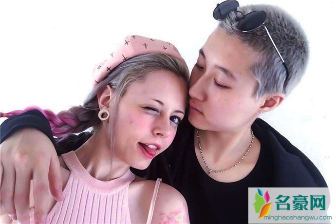 成龙私生小龙女结婚