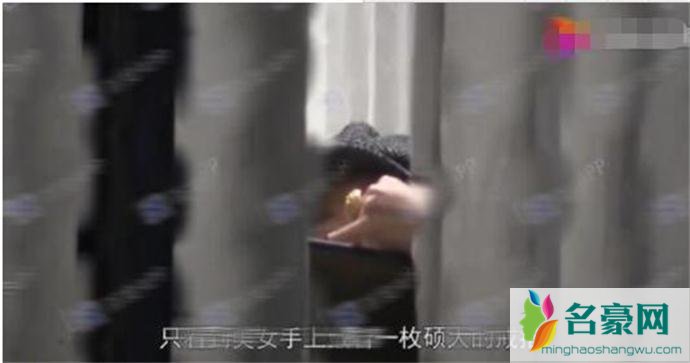 网曝徐峥与美女幽会