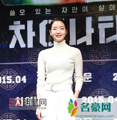 韩国电影《唐人街》主演金高恩约定观影破500万请吃炸酱面500碗