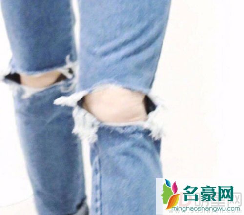 白敬亭否认破洞裤内穿秋裤 称那就是我的腿