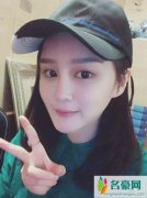 赵本山女儿近照被疑整容 直播回怼黑粉