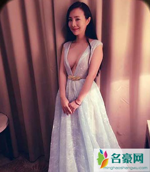干露露是被谁捧红的 干露露被谁潜规则过