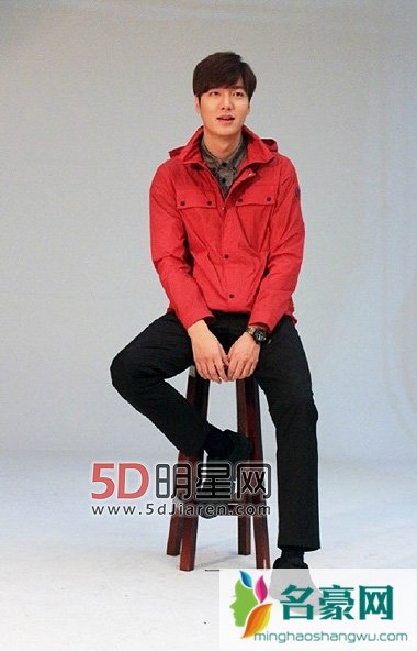李敏镐拍摄时尚户外运动画报 运动风展健康型男