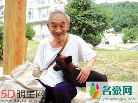 著名老艺术家严顺开追悼会于20日举行 卧病多年器官多处衰竭