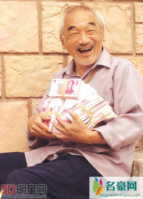 著名老艺术家严顺开追悼会于20日举行 卧病多年器官多处衰竭