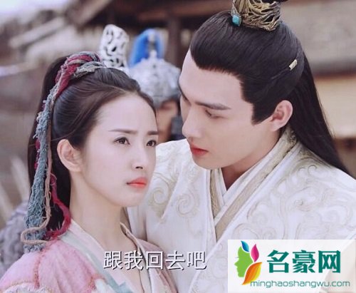小女霓裳是改编的小说吗