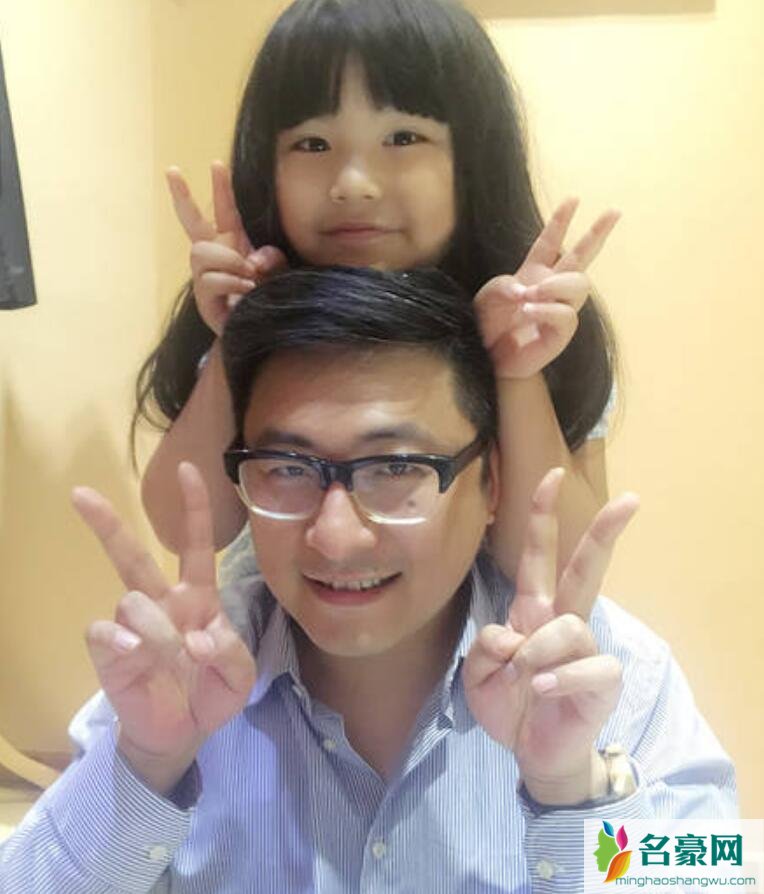 李湘曝王岳伦送玫瑰 不是随便一个女主持都能这么成功的