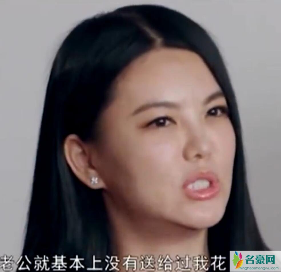 李湘曝王岳伦送玫瑰 不是随便一个女主持都能这么成功的