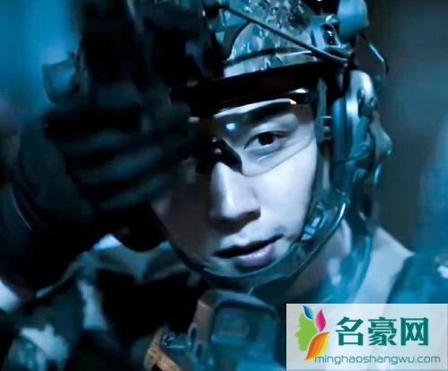 爱上特种兵梁牧泽和卓然什么关系