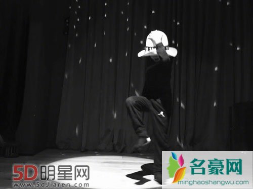 孙俪晒等等跳舞照 邓超却这样点评