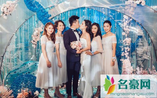 吴敏霞上海婚礼 与郭晶晶再度同框