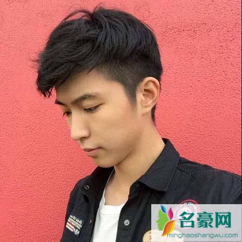 左溢和王俊凯关系 王俊凯和左溢很像