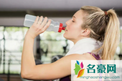 运动时想喝水怎么办 运动前和运动后什么时候喝水