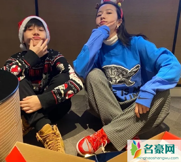 周雨彤上脚球鞋推荐,又一个很会穿的宝藏女鞋头!