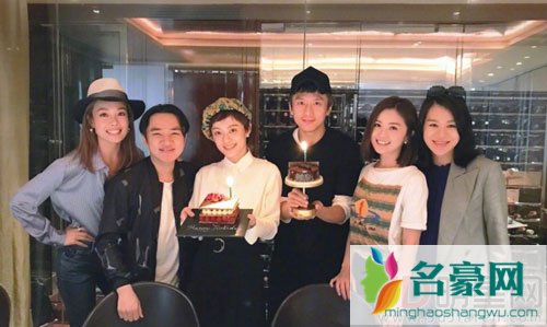 邓超孙俪现身香港 逛超市办生日派对