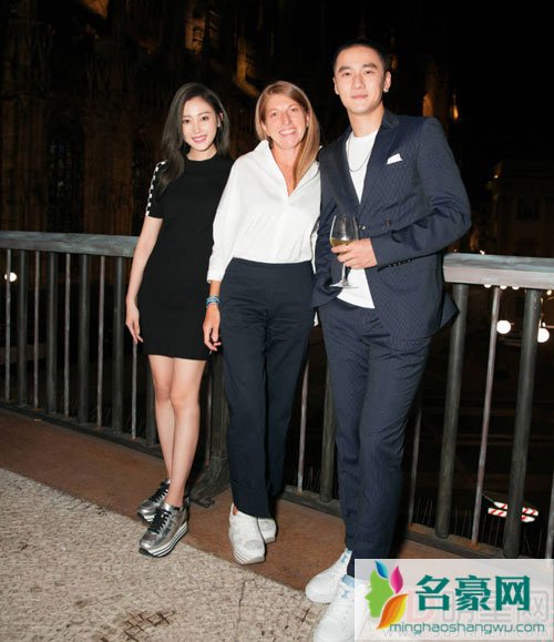 蒋劲夫张天爱米兰偶遇 俊男美女合照亮眼
