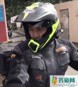 胡歌庆生方式特别 骑摩托车前往色达
