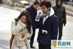 订婚后可以隔两年结婚吗，订婚后多久举办仪式合适