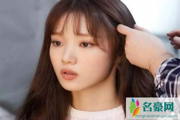 如何判断一个女生喜不喜欢你 女孩喜欢你的各种表现