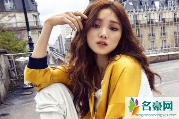 怎么看出一个女生喜欢你 女生暗恋你最准的表现