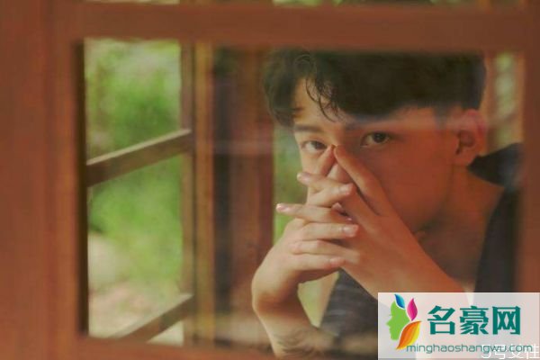 男人吃醋是因为爱你吗 男人吃醋怎么哄他