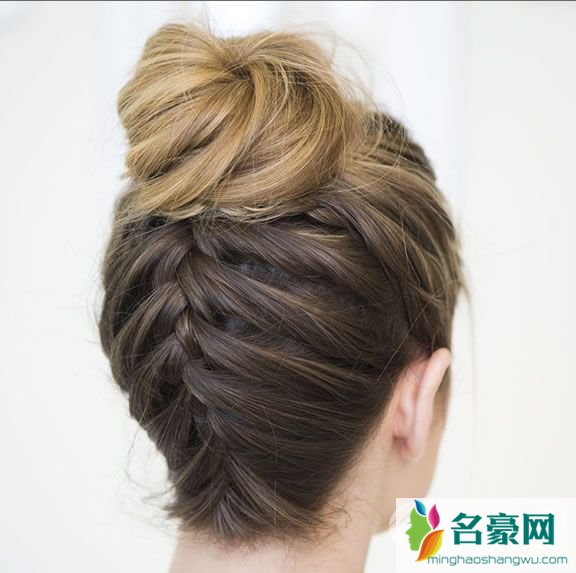丸子头的扎法图解随意自然地4