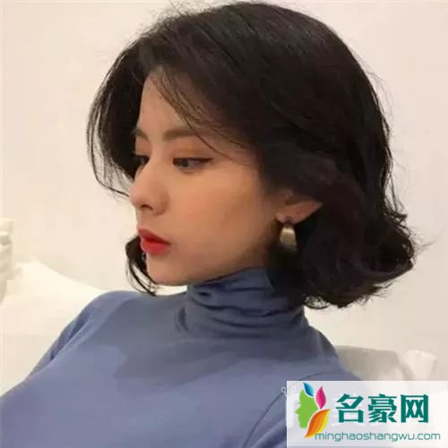 2019女生短发流行趋势，齐发尾短发发型图片6