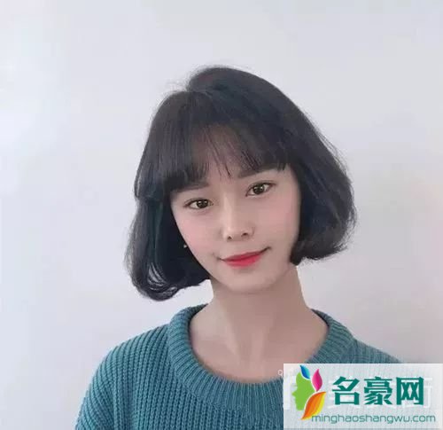 2019女生短发流行趋势，齐发尾短发发型图片5