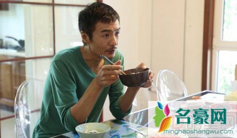 朴树正面回答缺钱传闻 低谷时刻有想过放弃生命