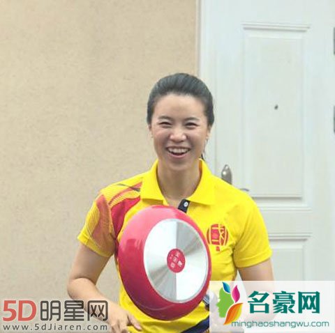 《但愿人长久》悦悦密友这次换乒乓女将王楠 霸气宣言不是冠军就是输