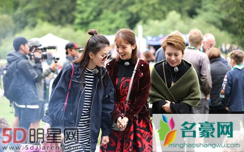 花样团要改名为吃货团 张歆艺金晨乔欣竟为了烧烤要翻脸
