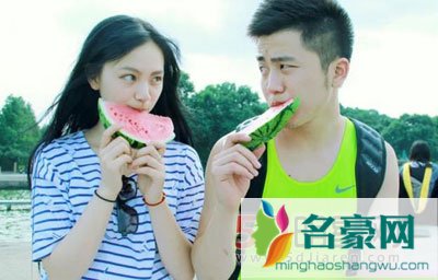 黄灿灿和男友张振分手了 还是黄灿灿闺蜜贝贝爆料的