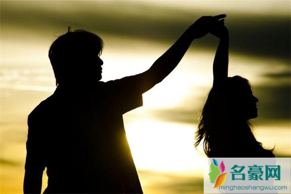 女生不回信息还要发吗 女生不回信息代表什么
