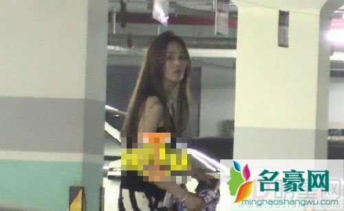 侯勇被爆新恋情 与神秘女子疑同居