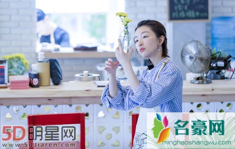 周冬雨开启霸屏模式 自带懵属性金句频出
