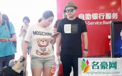 岳云鹏与妻子同框现身机场 妻子霸气回争议