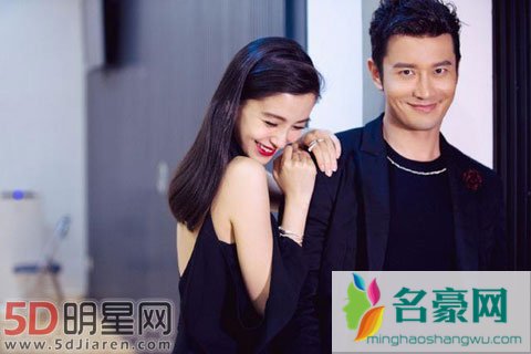 杨颖录《奔跑吧》跌倒受伤 黄晓明冲到现场怒斥节目组