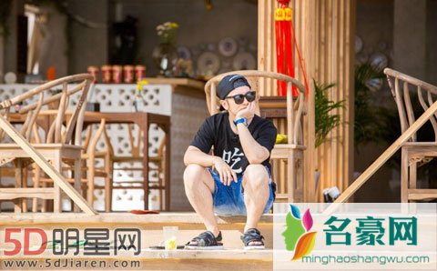 赵薇表示参加《中餐厅》受苦受累 与黄晓明有爱互动宛如回到青葱时代