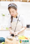 赵薇表示参加《中餐厅》受苦受累 与黄晓明有爱互