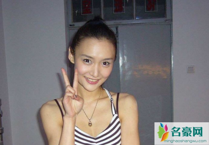 牛萌萌整容了吗