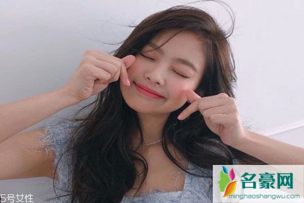 如何让一个女生喜欢你 女孩喜欢男生的表现