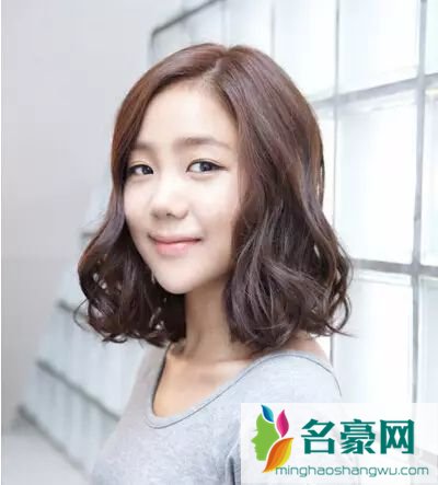 韩式短发烫发发型2019新款_最流行的韩式短发烫发发型图片1