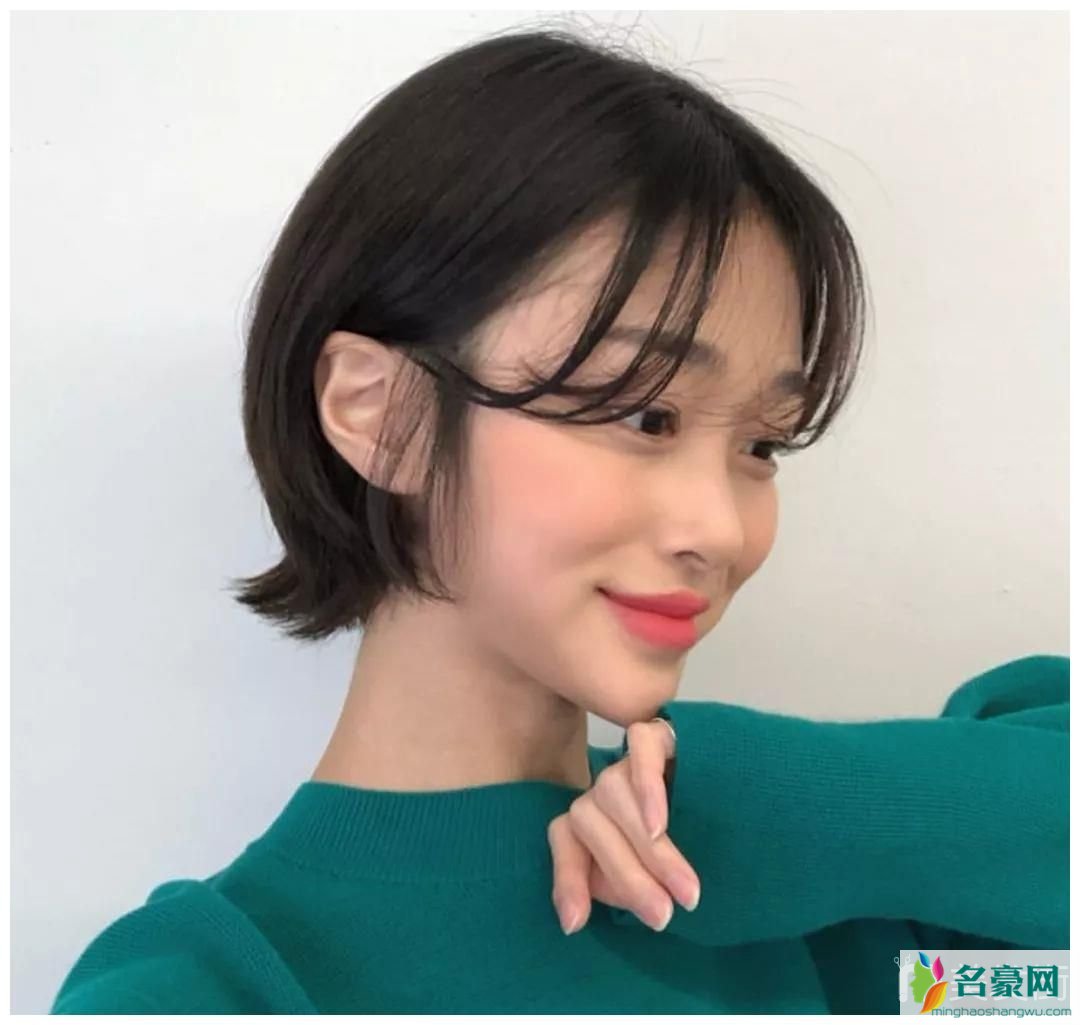 名豪网女发型图片_最美的减龄女生超短发发型图片18