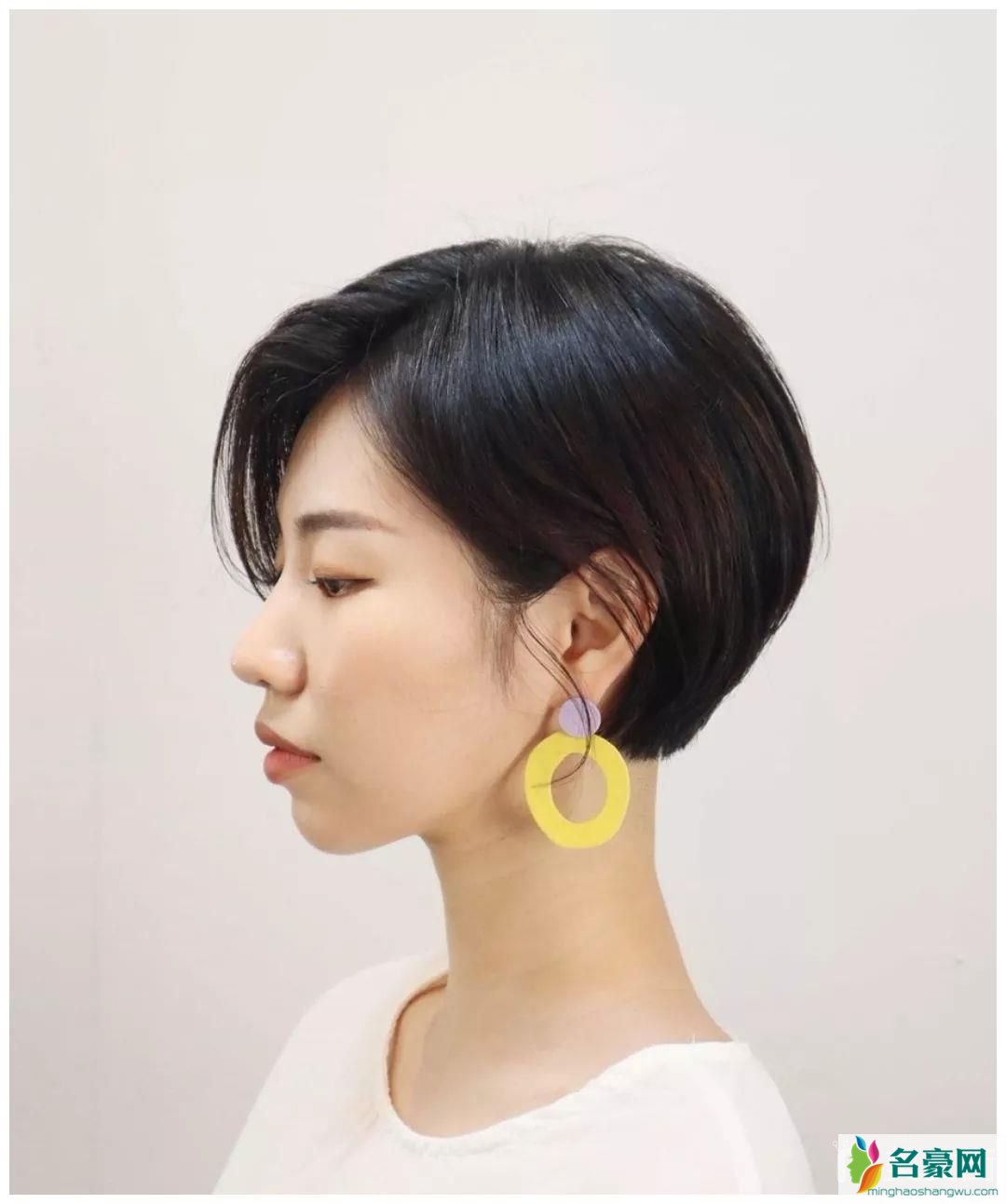 名豪网女发型图片_最美的减龄女生超短发发型图片20