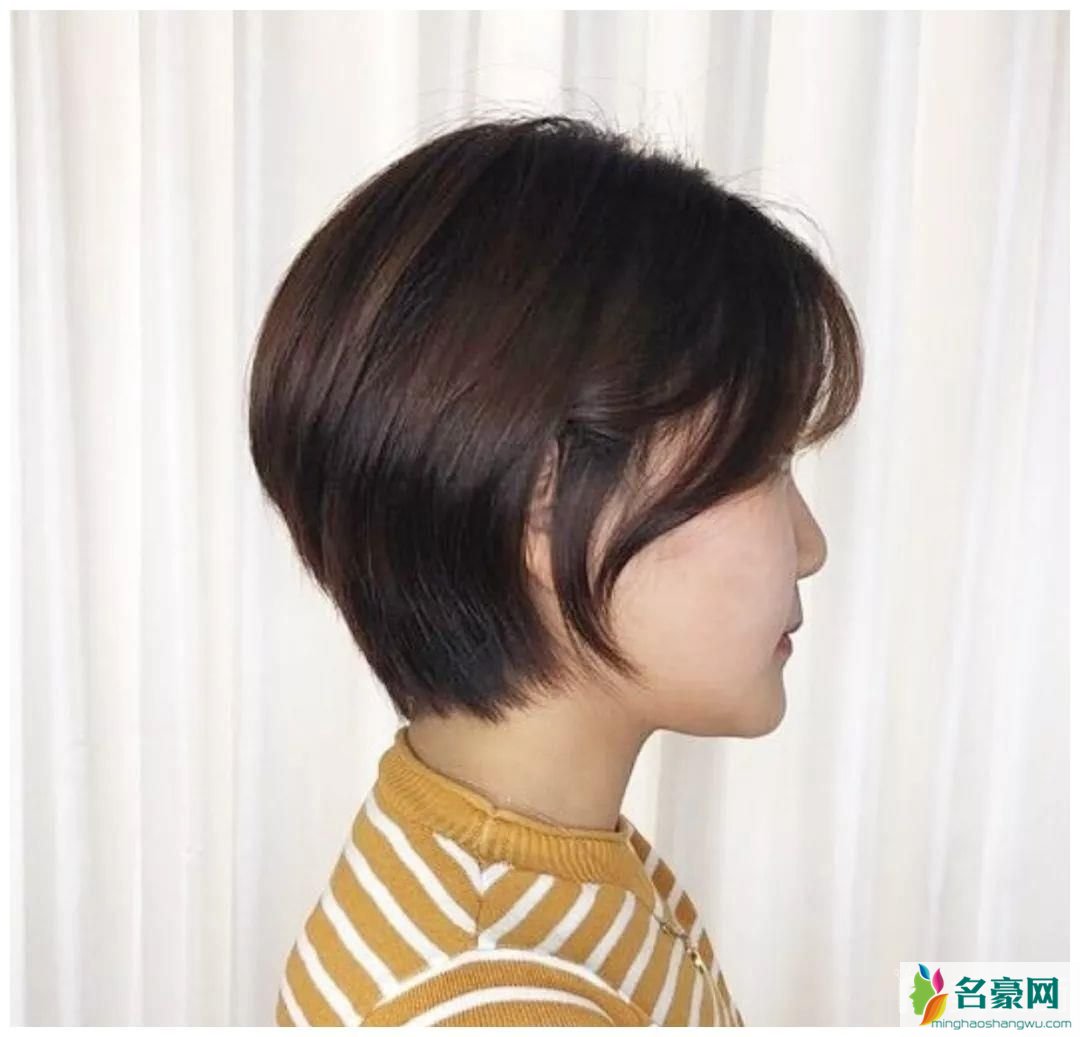 名豪网女发型图片_最美的减龄女生超短发发型图片36