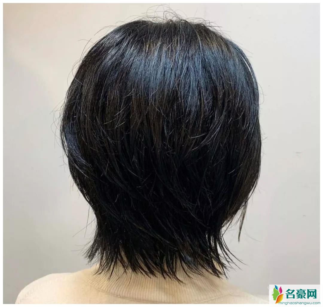 名豪网女发型图片_最美的减龄女生超短发发型图片3