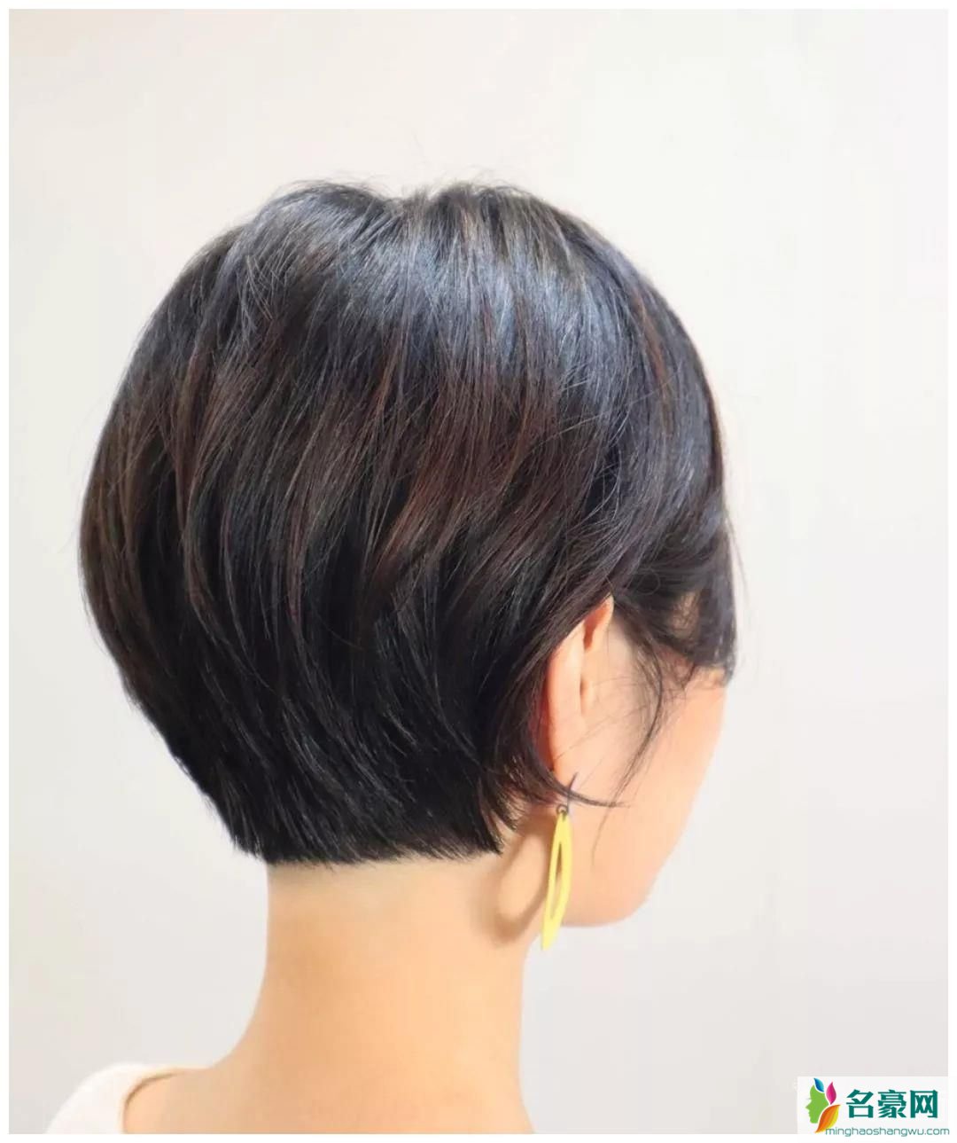 名豪网女发型图片_最美的减龄女生超短发发型图片21
