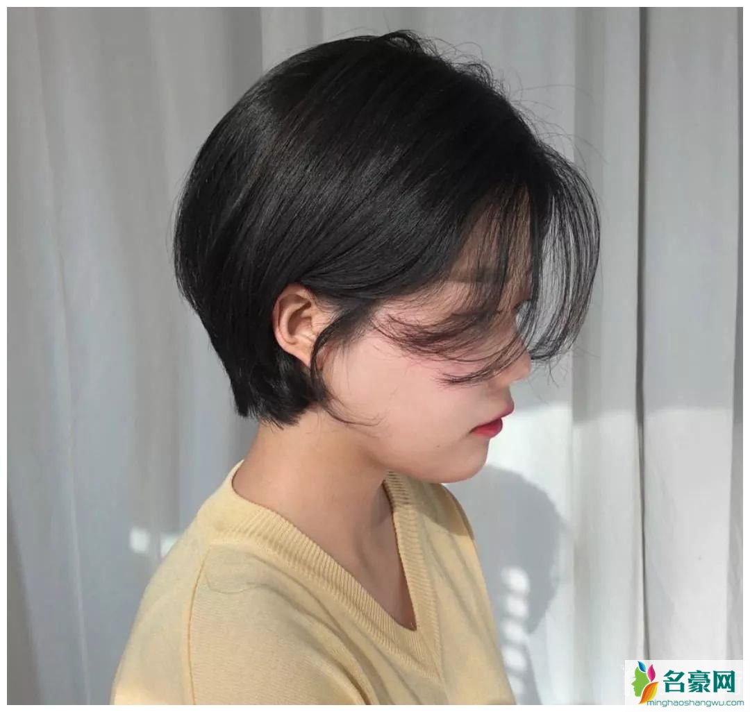 名豪网女发型图片_最美的减龄女生超短发发型图片24